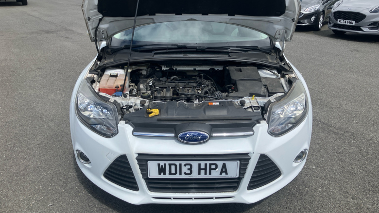 Ford Focus 1.6 Zetec 5dr Petrol Hatchback